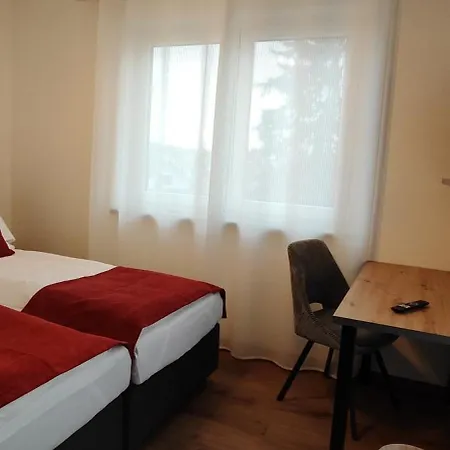 Gæstehus Seibel Doppel-zweibettzimmer Mit Balkon